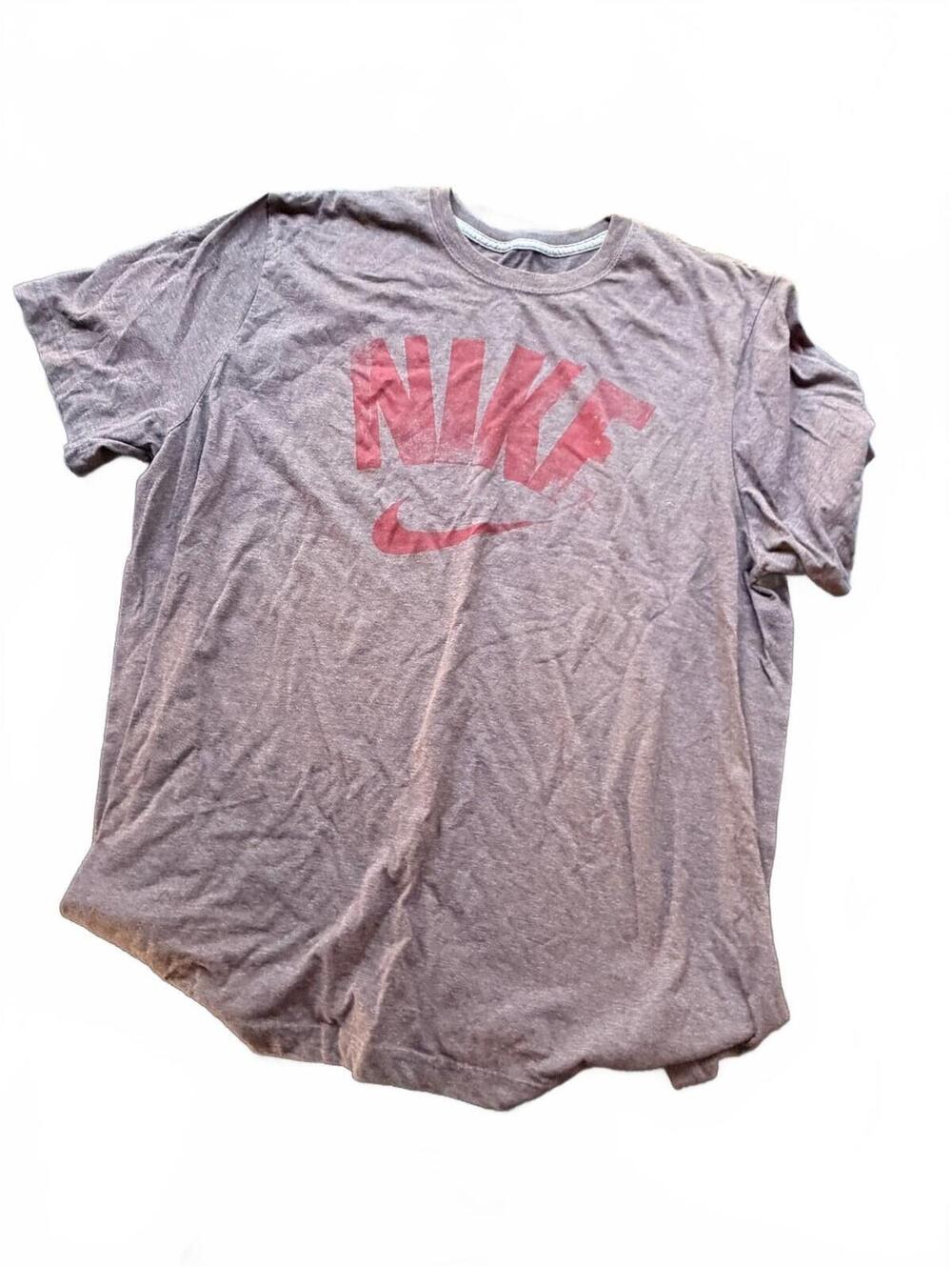 Vintage Nike Men's 2XL Gray Graphic T-Shirt with Red Logo, Casual Short Sleeve